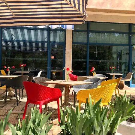 酒店 假日公园酒店 - 全包