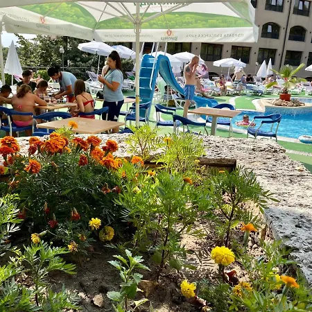 假日公园酒店 - 全包 4*